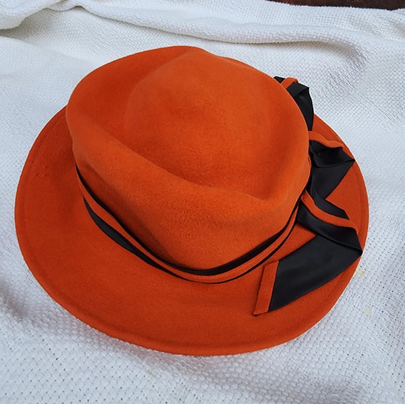 Vintage Ruth Kropyeld embellished wool‎ hat - Picture 4 of 9